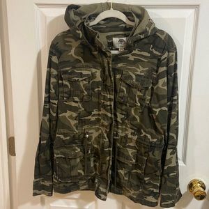 Camo Jacket -L